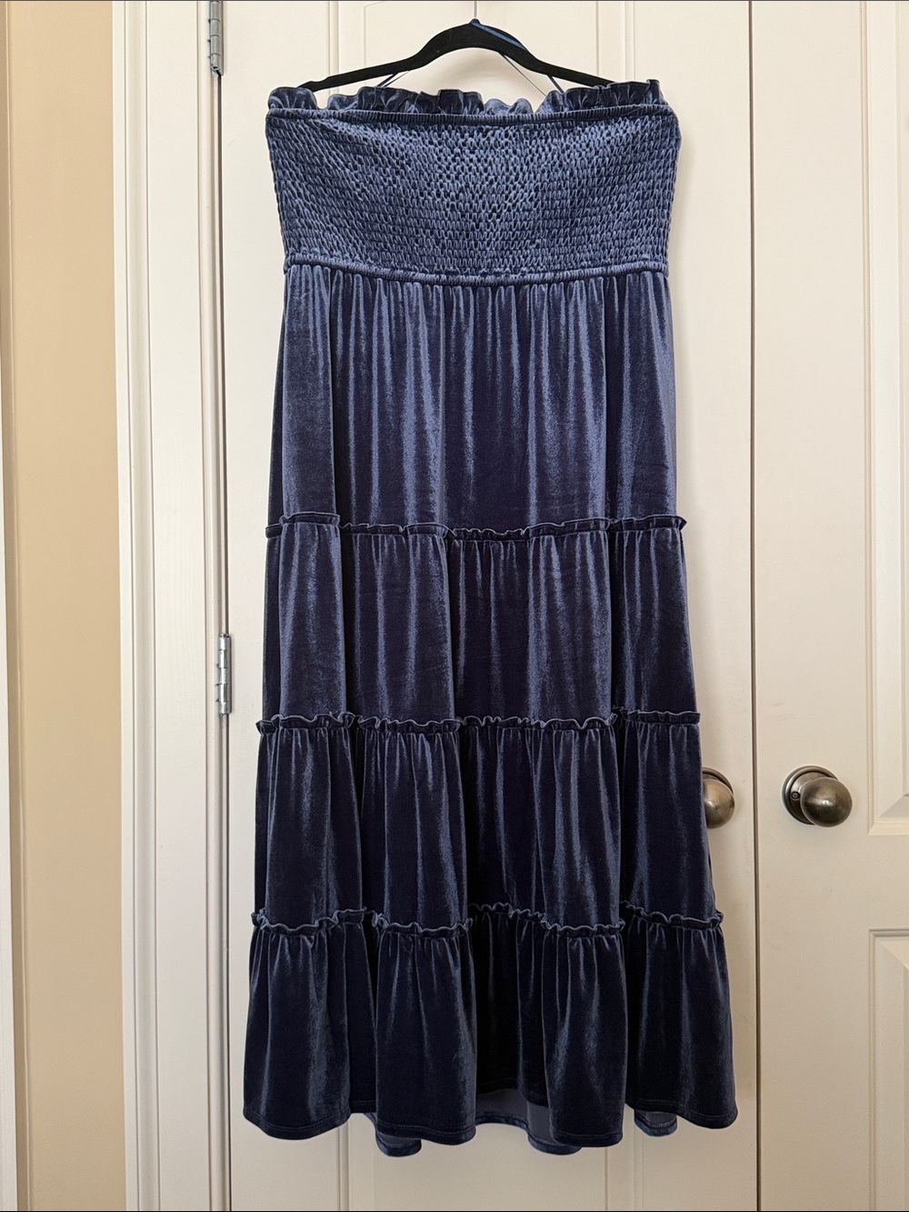 crown & ivy Comfy Elegant Velvet Smocked Strapless Tiered Dress Charcoal Blue XL